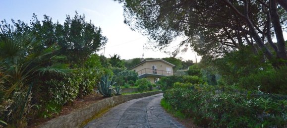 Вилла с 10 спальнями в Каполивери, Италия № 359229 3