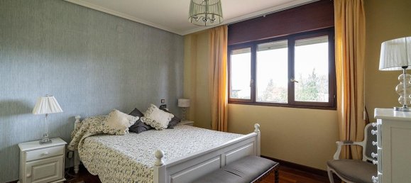 5 bedrooms House in Torrelavega, Spain No. 174470 17