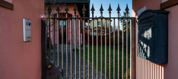 Вилла с 3 спальнями в Новильо, Италия № 331273 3