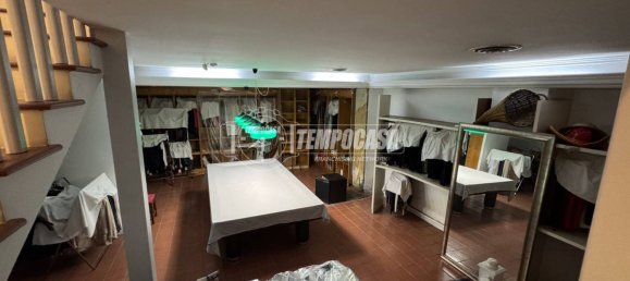 1غرفة عقار تجاري في Bergamo, Italy رقم 8847 6