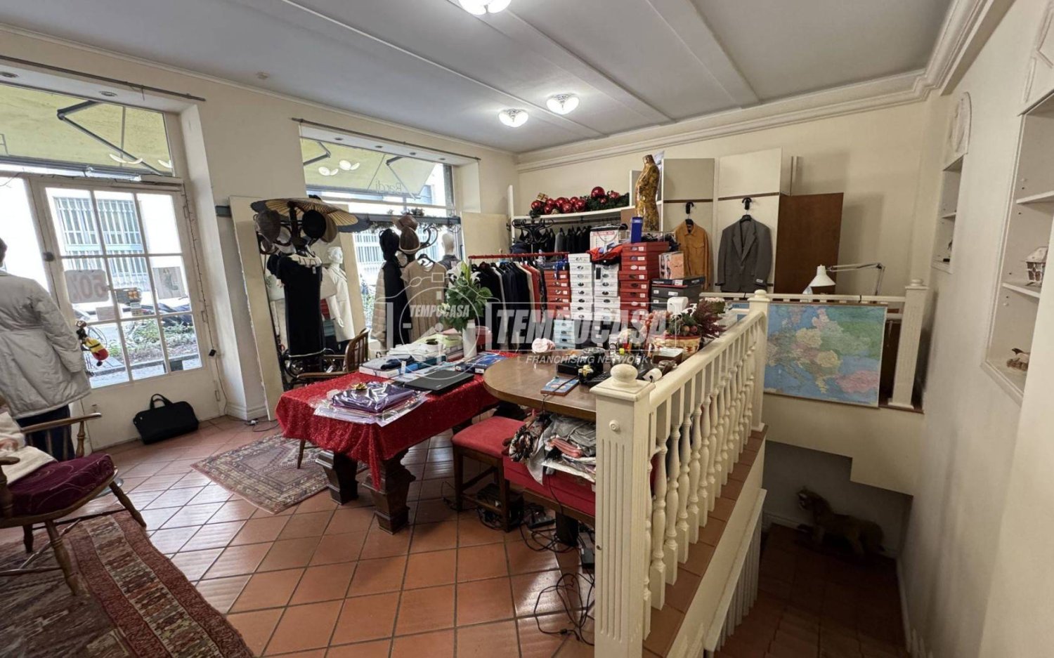 1غرفة عقار تجاري في Bergamo, Italy رقم 8847