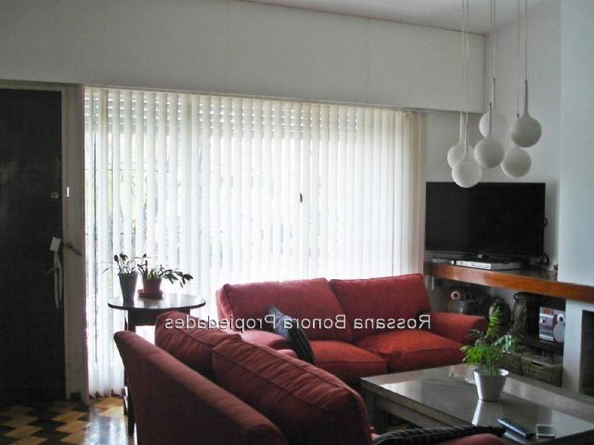 4 bedrooms House in Montevideo, Uruguay No. 291