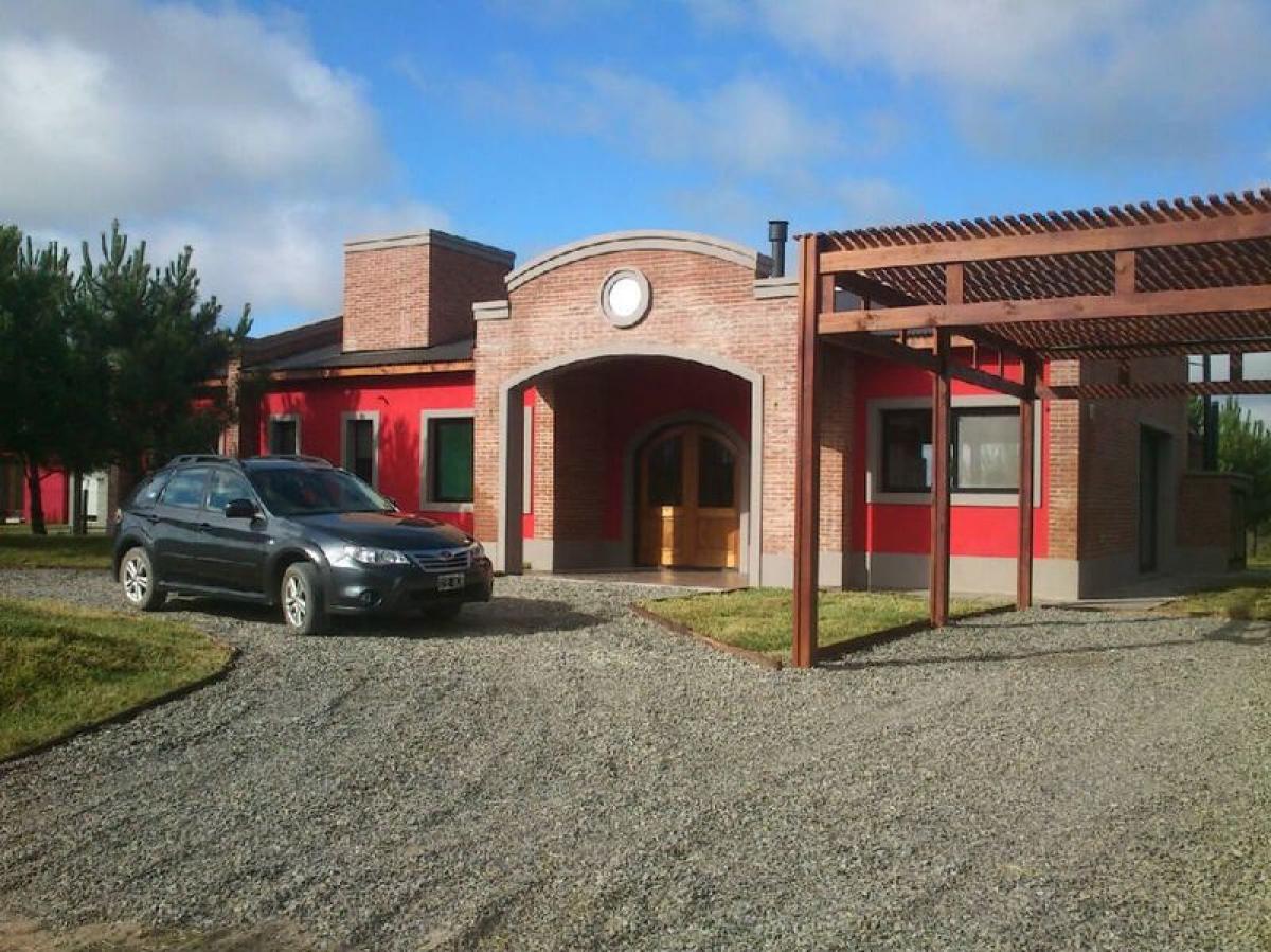 4 bedrooms House in Mar del Plata, Argentina No. 78865