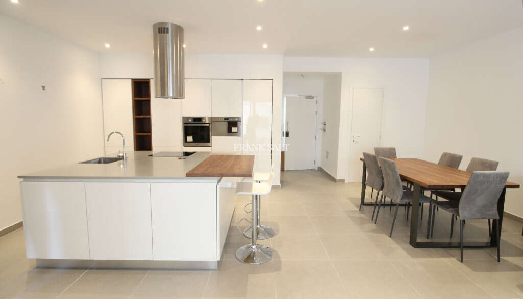 Apartamento de 2 dormitorios en Sliema, Malta No. 4218