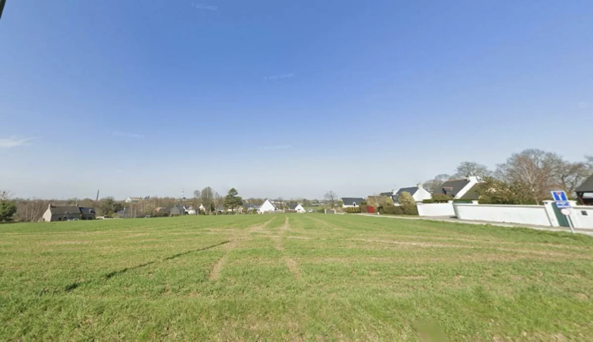 475m² Land in Dol-de-Bretagne, France No. 200278