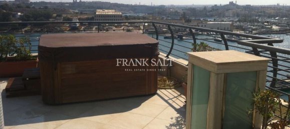 3 bedrooms Penthouse in Sliema, Malta No. 3432 2