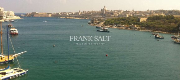 3 bedrooms Penthouse in Sliema, Malta No. 3432 26