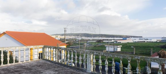 2 bedrooms House in Praia da Vitoria, Portugal No. 17694 25