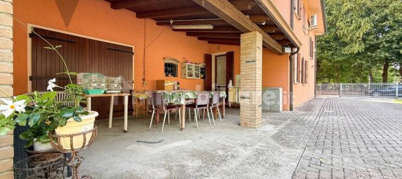 4 bedrooms House in Noventa Padovana, Italy No. 268329 3