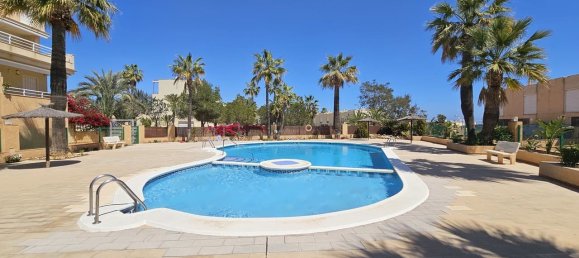 Casa de 3 dormitorios en Cabo Roig, Spain No. 183625 26