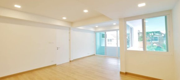 3 Schlafzimmer Cafe / Restaurant in Bangkok, Thailand, Nr. 3620 22