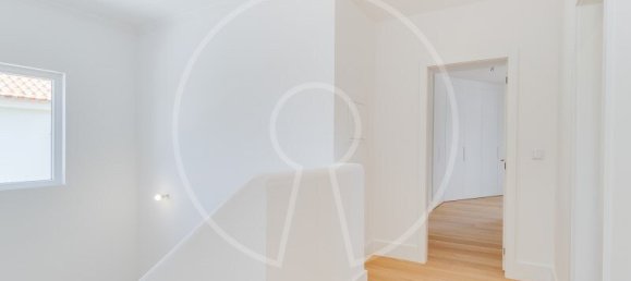 5 bedrooms Villa in Cascais, Portugal No. 92436 19