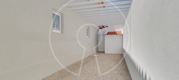 5 bedrooms Villa in Cascais, Portugal No. 92436 40