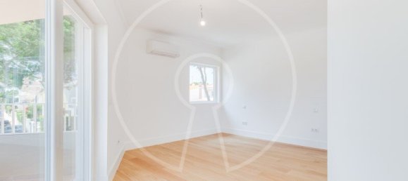 5 bedrooms Villa in Cascais, Portugal No. 92436 25