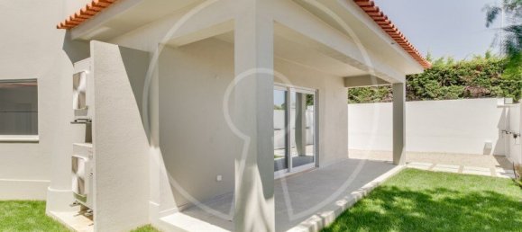 5 bedrooms Villa in Cascais, Portugal No. 92436 4