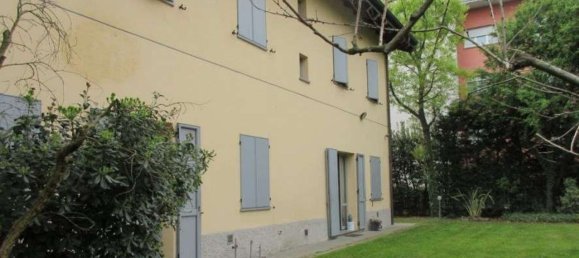 Casa de 16 divisões em Monza, Italy N.º 5342 2
