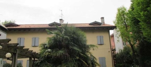 Casa de 16 divisões em Monza, Italy N.º 5342 23