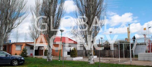  قطعة أرض في Madrid, Spain 23000متر مربع رقم 190415 23