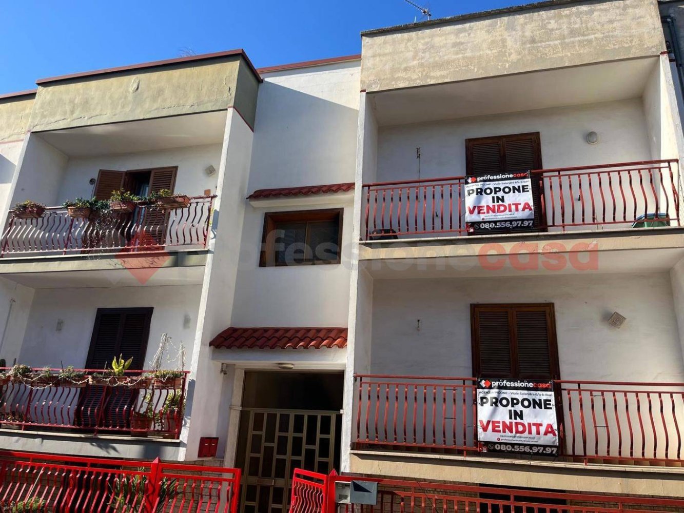 Apartamento de 2 dormitorios en Adelfia, Italy No. 170879