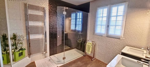 3 bedrooms House in Saint-Avertin, France No. 67872 4