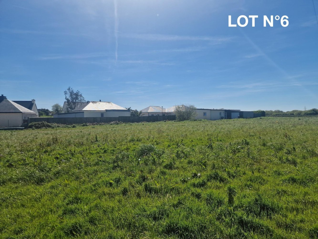 498m² Land in Cleder, France No. 106660
