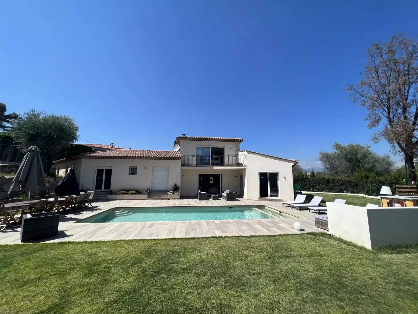 4 Schlafzimmer Villa in Roquefort-les-Pins, France, Nr. 344993