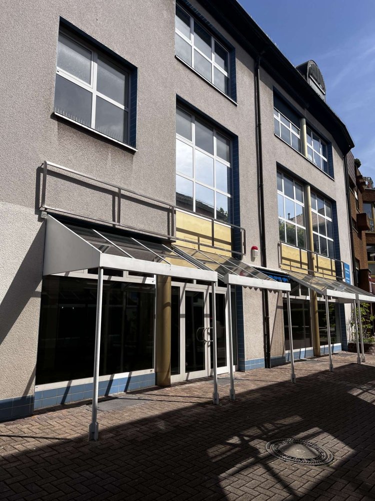 6 chambres Propriété commerciale à Bergstrase, Germany No. 146607