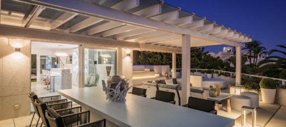 3 bedrooms Penthouse in Marbella, Spain No. 141908 9