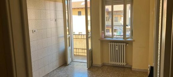 3-salle Appartement à Cirié, Italy No. 259990 4