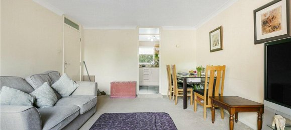 Apartamento T2 em Surrey, United Kingdom N.º 8588 2