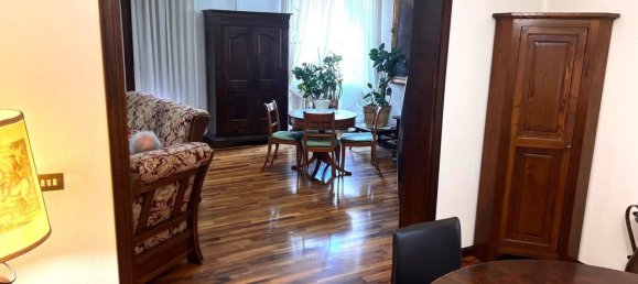 5 rooms Apartment in Reggio Emilia, Italy No. 70811 2