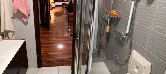 5 rooms Apartment in Reggio Emilia, Italy No. 70811 14