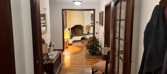 5 rooms Apartment in Reggio Emilia, Italy No. 70811 7