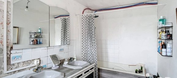 4 chambres Villa à Jussy-le-Chaudrier, France No. 51347 15