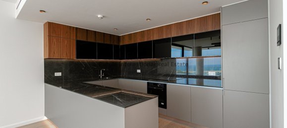 3 bedrooms Apartment in Larnaca, Cyprus No. 1042 5