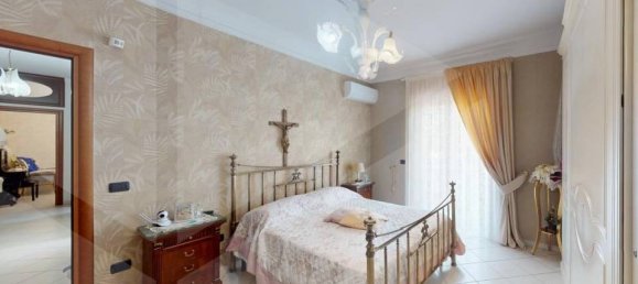 3-salle Appartement à Casandrino, Italy No. 22523 16