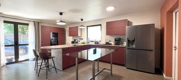 3 bedrooms House in Vernon, France No. 358869 8