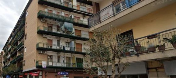 18m² Commercial property in Naples, Italy No. 176221 5