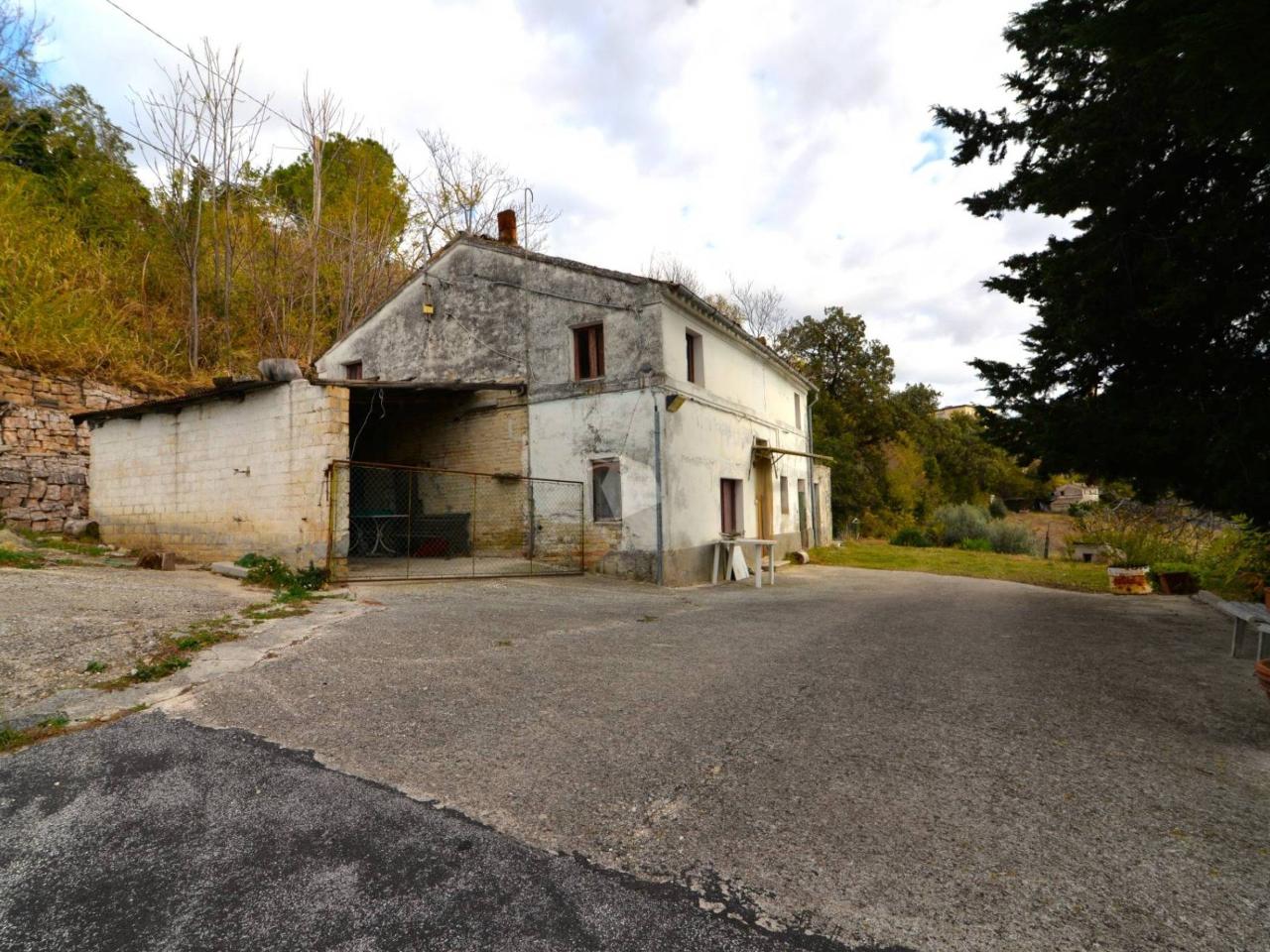 5 rooms House in Corridonia, Italy No. 146067