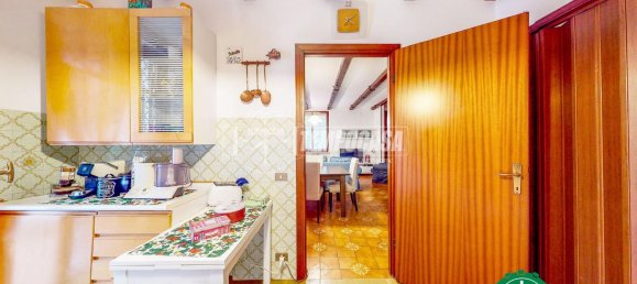 Квартира с 3 комнатами в Пастурана, Италия № 164190 11