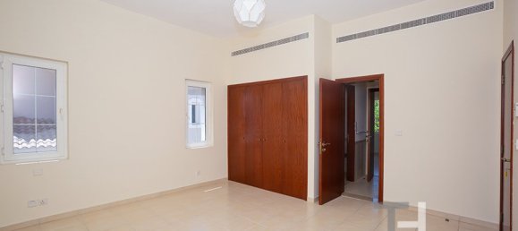 Villa T4 em Arabian Ranches, UAE N.º 28470 16