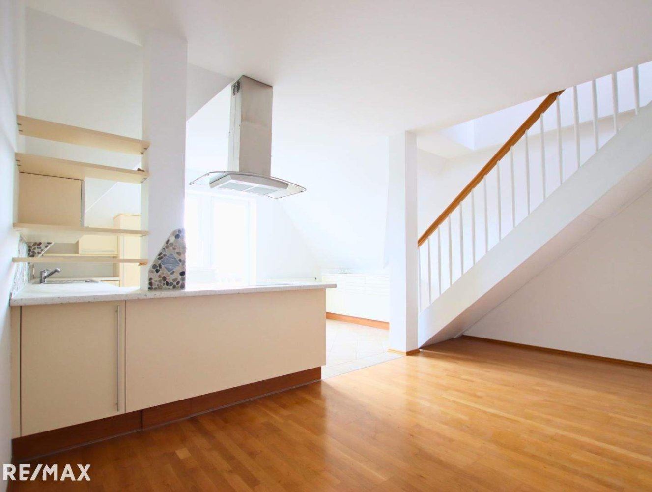 3-salle Duplex à Neunkirchen, Austria No. 138207