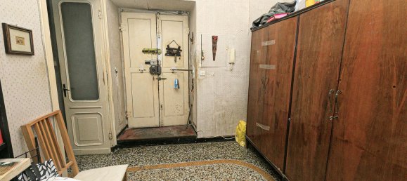 4 Schlafzimmer Wohnung in Genoa, Italy, Nr. 349418 2