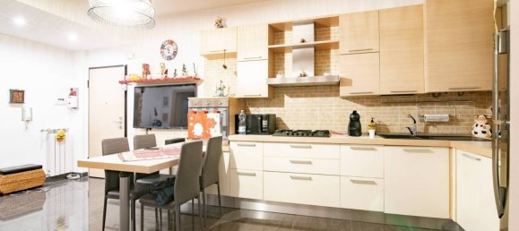 2 chambres Appartement à Senago, Italy No. 206946 3