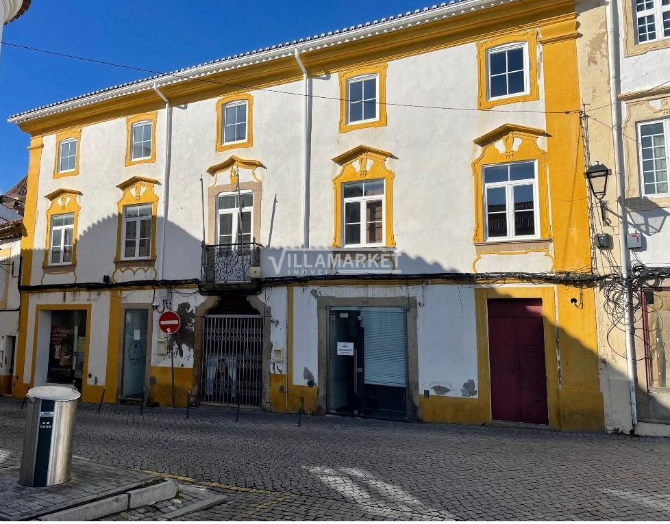 8 bedrooms Building in Portalegre, Portugal No. 140086