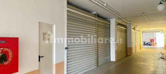 Гараж 14м² в Генуя, Италия № 292408 14