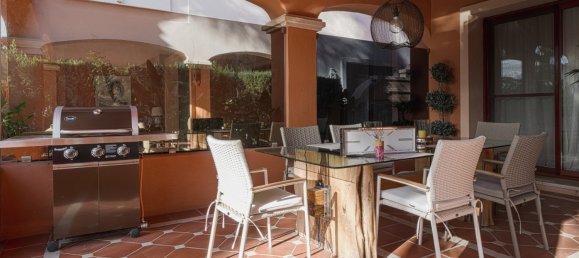 6 Schlafzimmer Villa in Nueva Andalucia, Spain, Nr. 4758 4