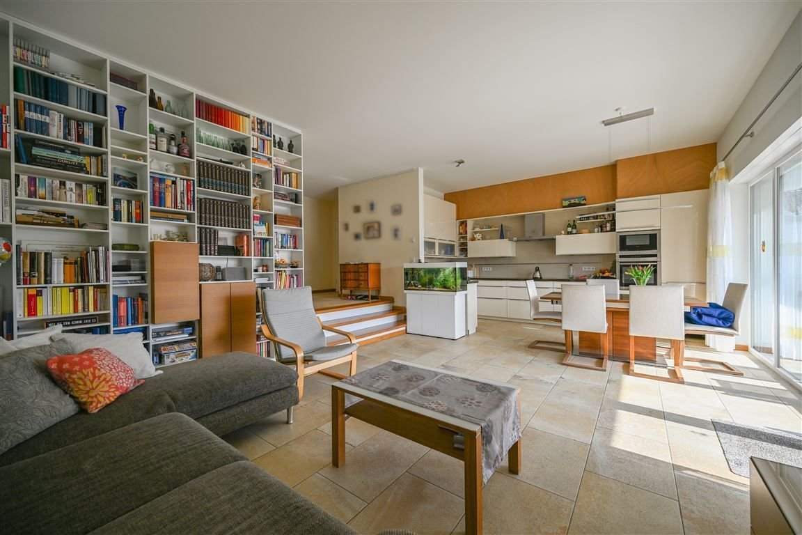 4غرفة شقة في Frankfurt am Main, Germany رقم 31807