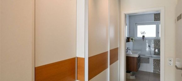 4غرفة شقة في Frankfurt am Main, Germany رقم 31807 13