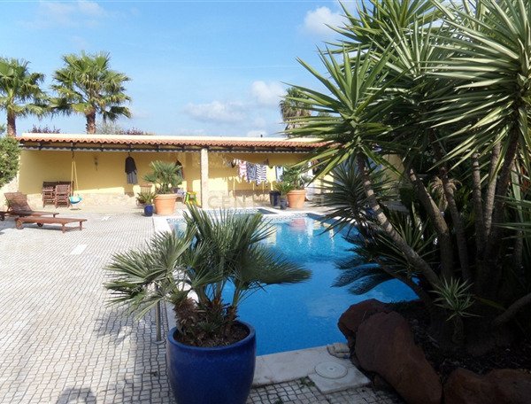 4 bedrooms Villa in Moita, Portugal No. 40186